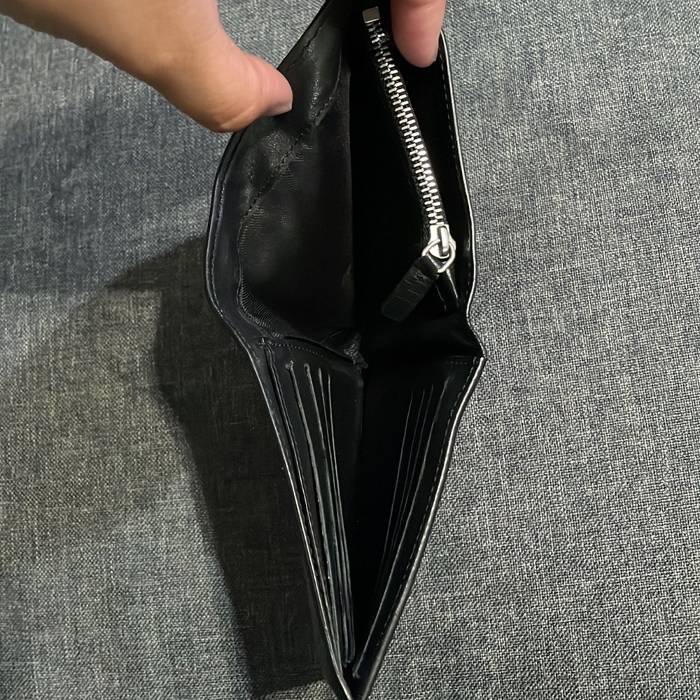 Authentic Off White wallet - Picture 3 of 4